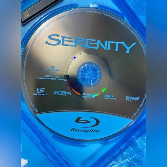 Serenity - Blu Ray ๐งฅ๐จโ๐๐ช๐ค ๐ด - Picture 2 of 3